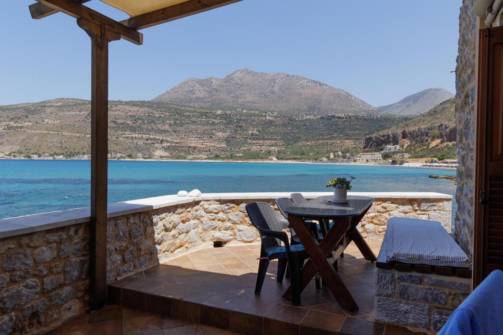 Sun Villa Neo Oitilo Exterior photo