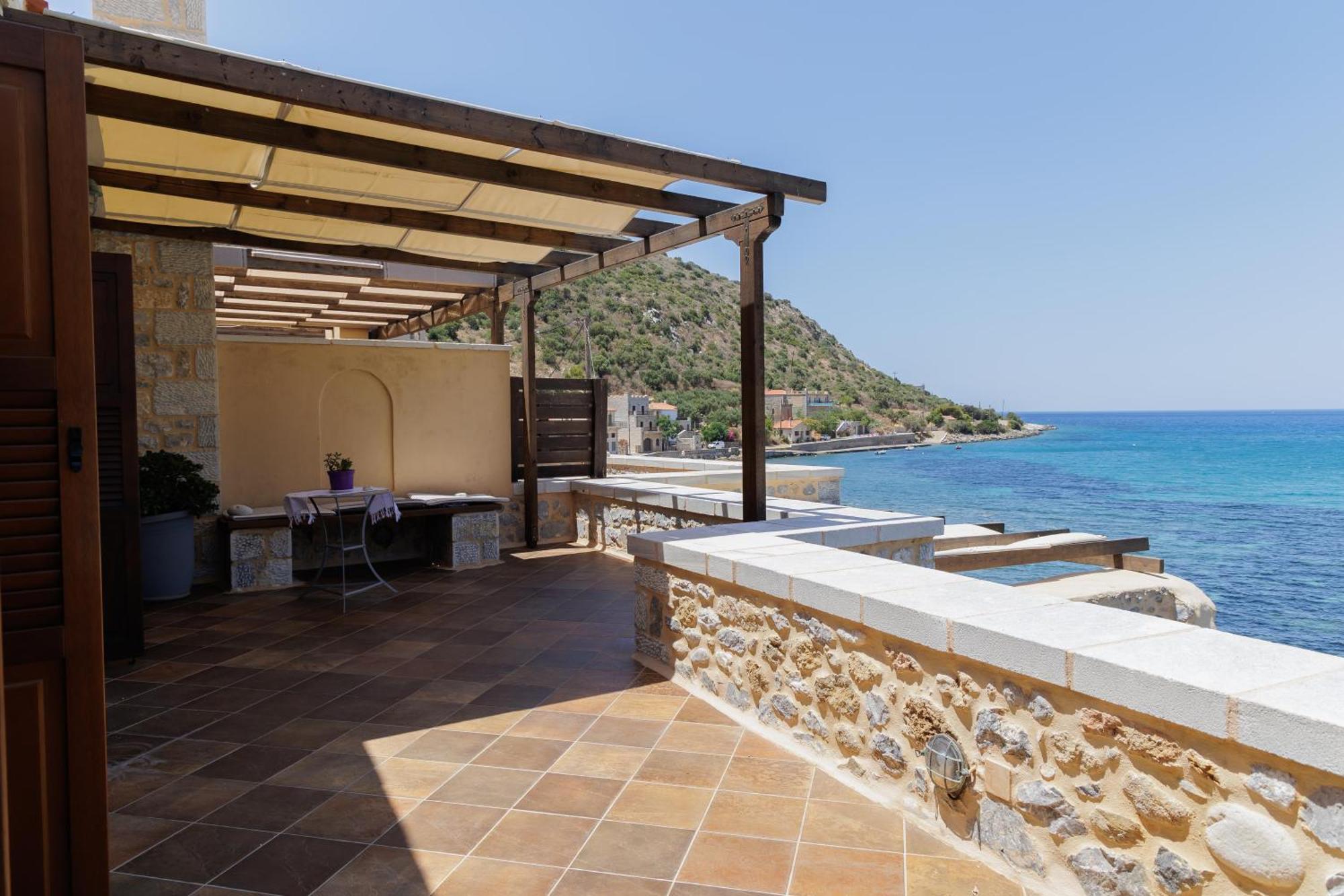 Sun Villa Neo Oitilo Exterior photo